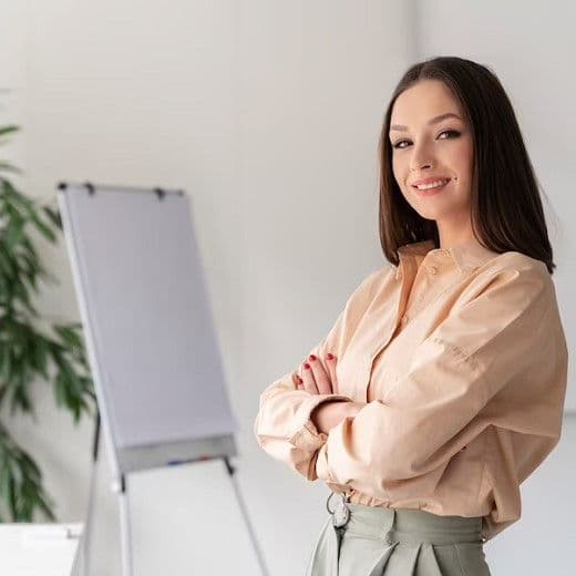 Человек работает