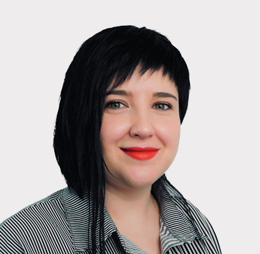 Леонова Светлана