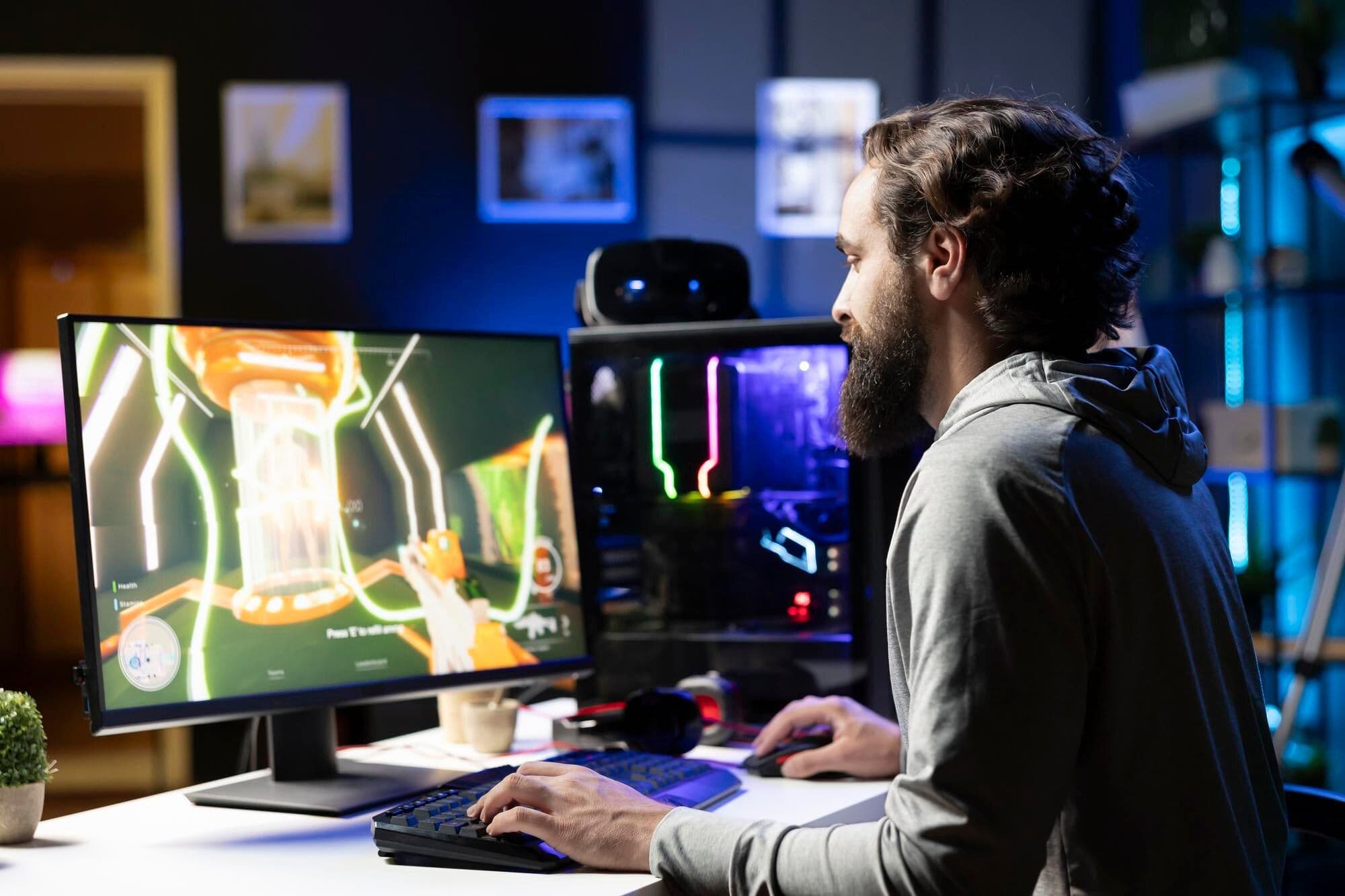 Человек работает